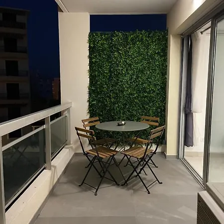 Forum Apartment *