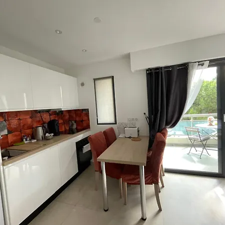 Forum Apartment